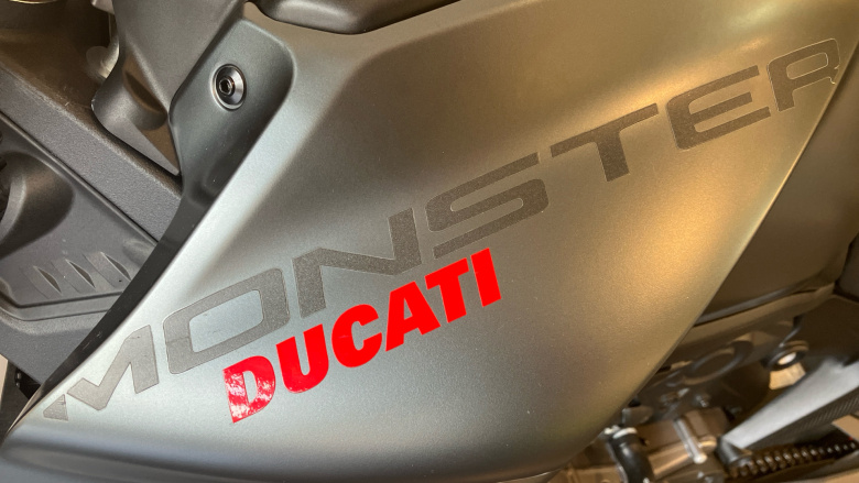 Ducati Monster Plus 937 Red (20MY)